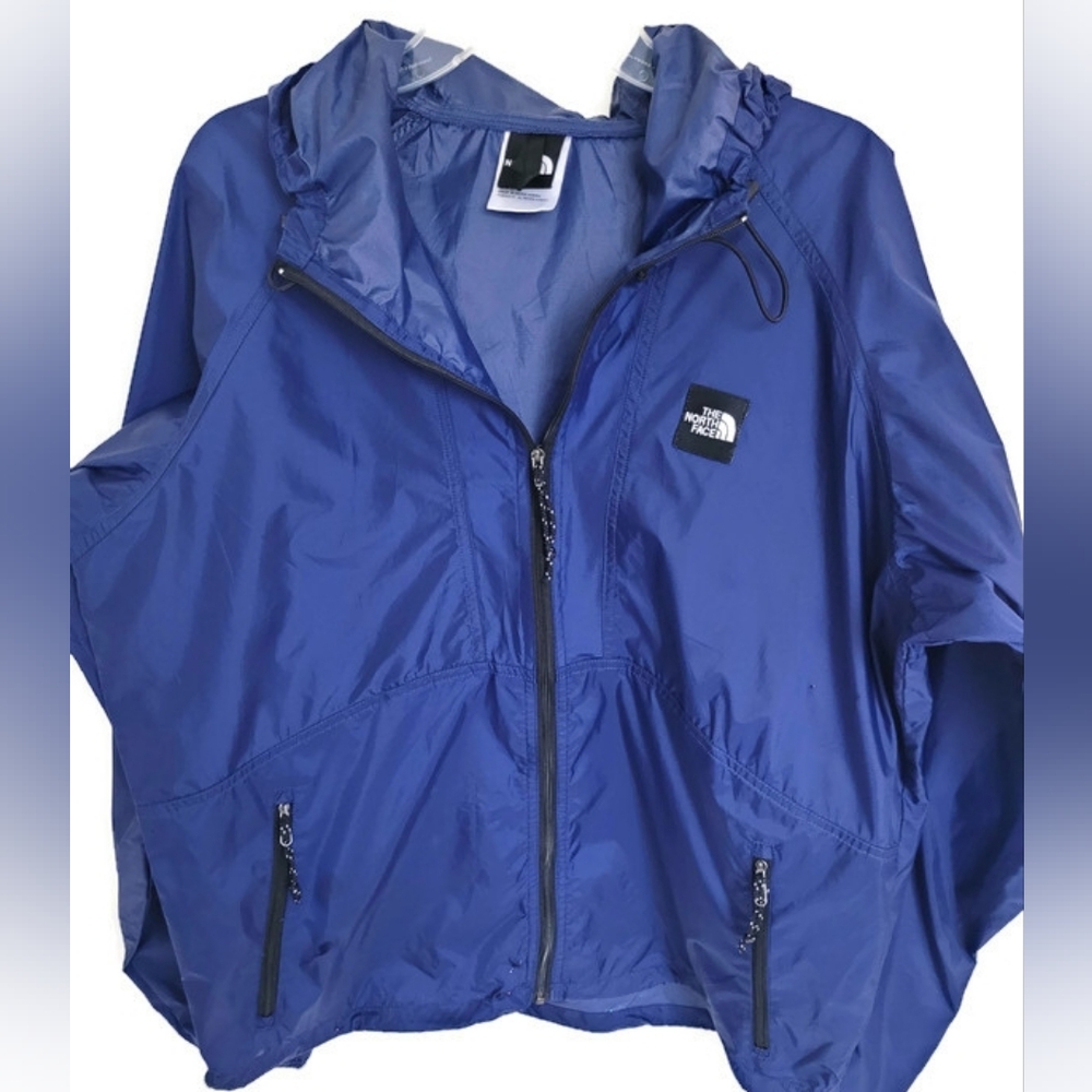 North Face Mens Windbreaker with zipper compact bag Size M